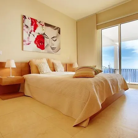 Schoenes Ferienhaus In Sao Goncalo Mit Privatem Pool