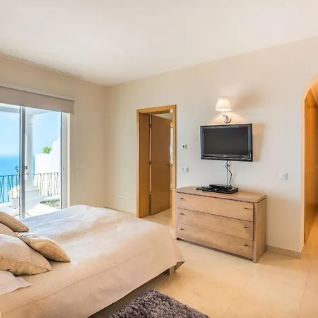Schoenes Ferienhaus In Sao Goncalo Mit Privatem Pool Holiday home *