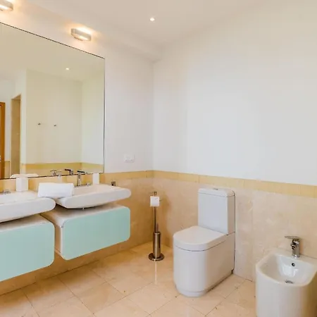 Schoenes Ferienhaus In Sao Goncalo Mit Privatem Pool Funchal (Madeira)