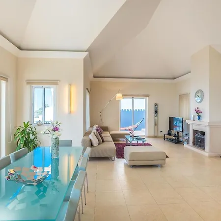 Schoenes Ferienhaus In Sao Goncalo Mit Privatem Pool Holiday home Funchal (Madeira)